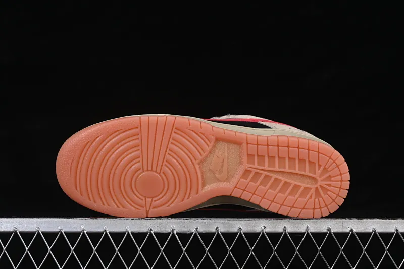 All categories Nk SB Dunk series Nk SB Dunk Low low-top sneakers Nike SB Dunk Low khaki black and red hook low-top casual sneakers HJ0367-200